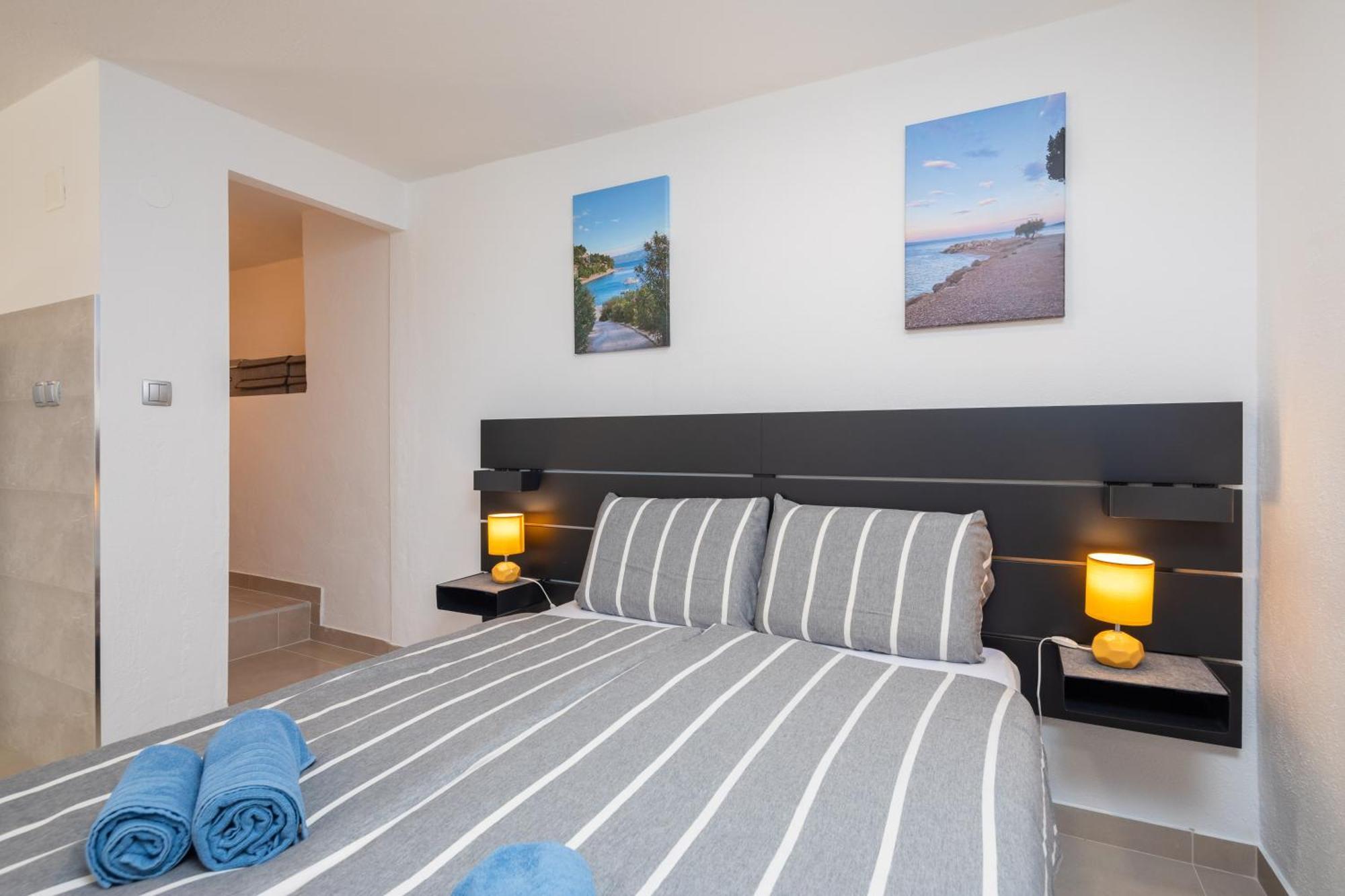 אומיס Sunshine Suites מראה חיצוני תמונה